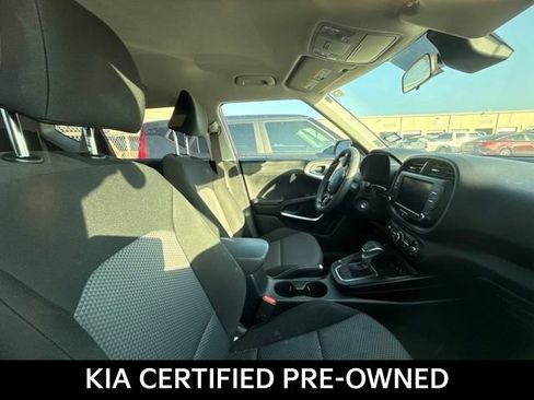 Certified 2025 Kia Soul LX FWD image 11