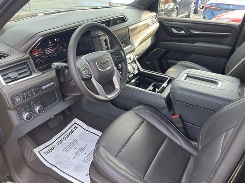 Used 2023 GMC Yukon Denali image 11
