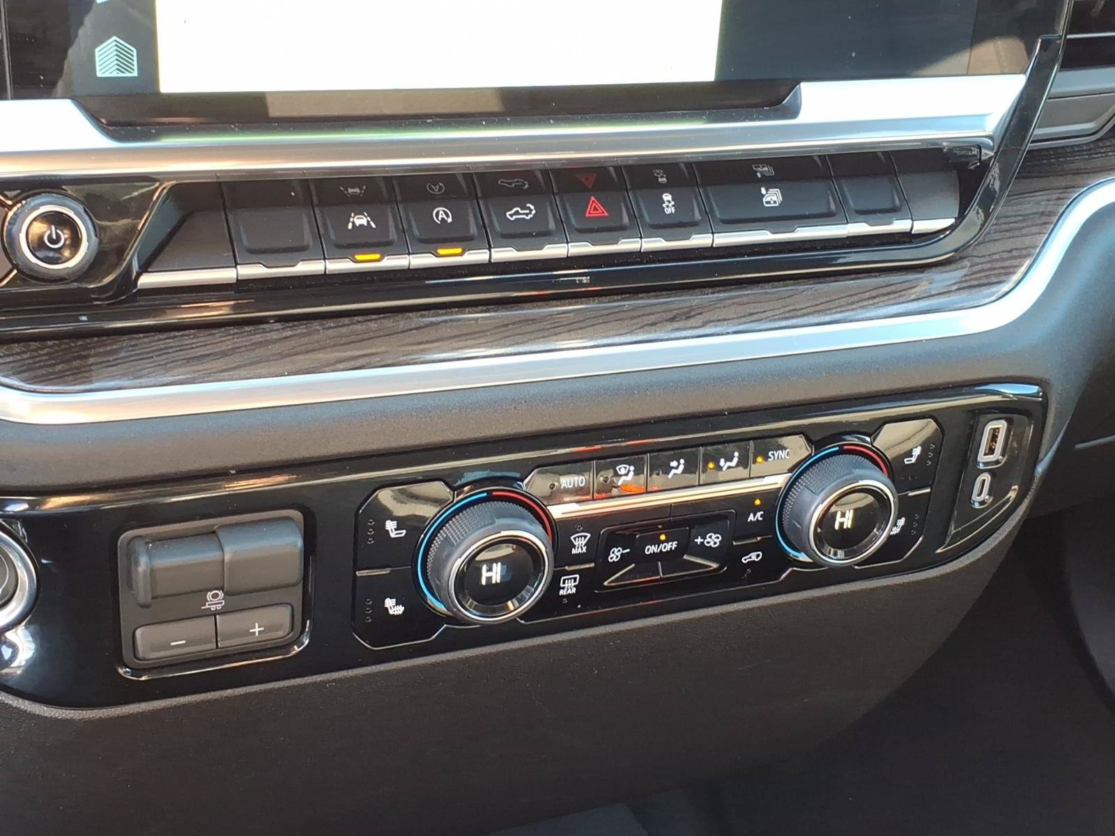 Used 2026 Chevrolet Silverado 1500 RST AWD/4WD image 19