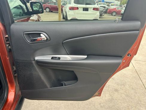 Used 2014 Dodge Journey SE w/ Flexible Seating Group FWD image 15
