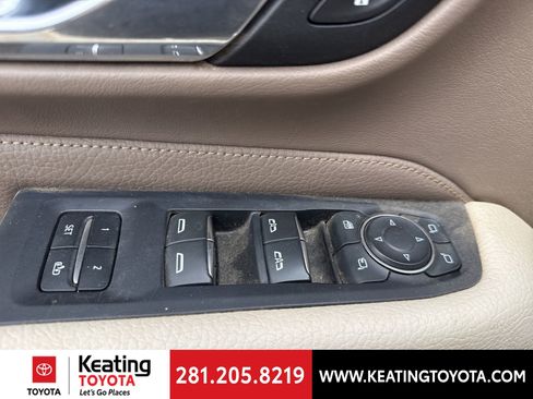 Used 2021 GMC Yukon Denali w/ Denali Premium Package image 13