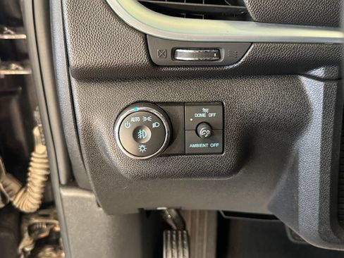 Used 2015 Chevrolet Traverse LT AWD/4WD image 18