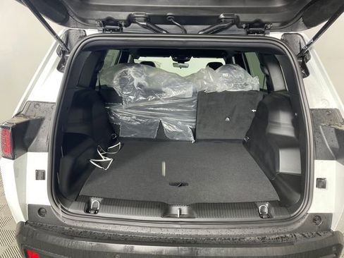 New 2026 Jeep Cherokee Laredo image 5