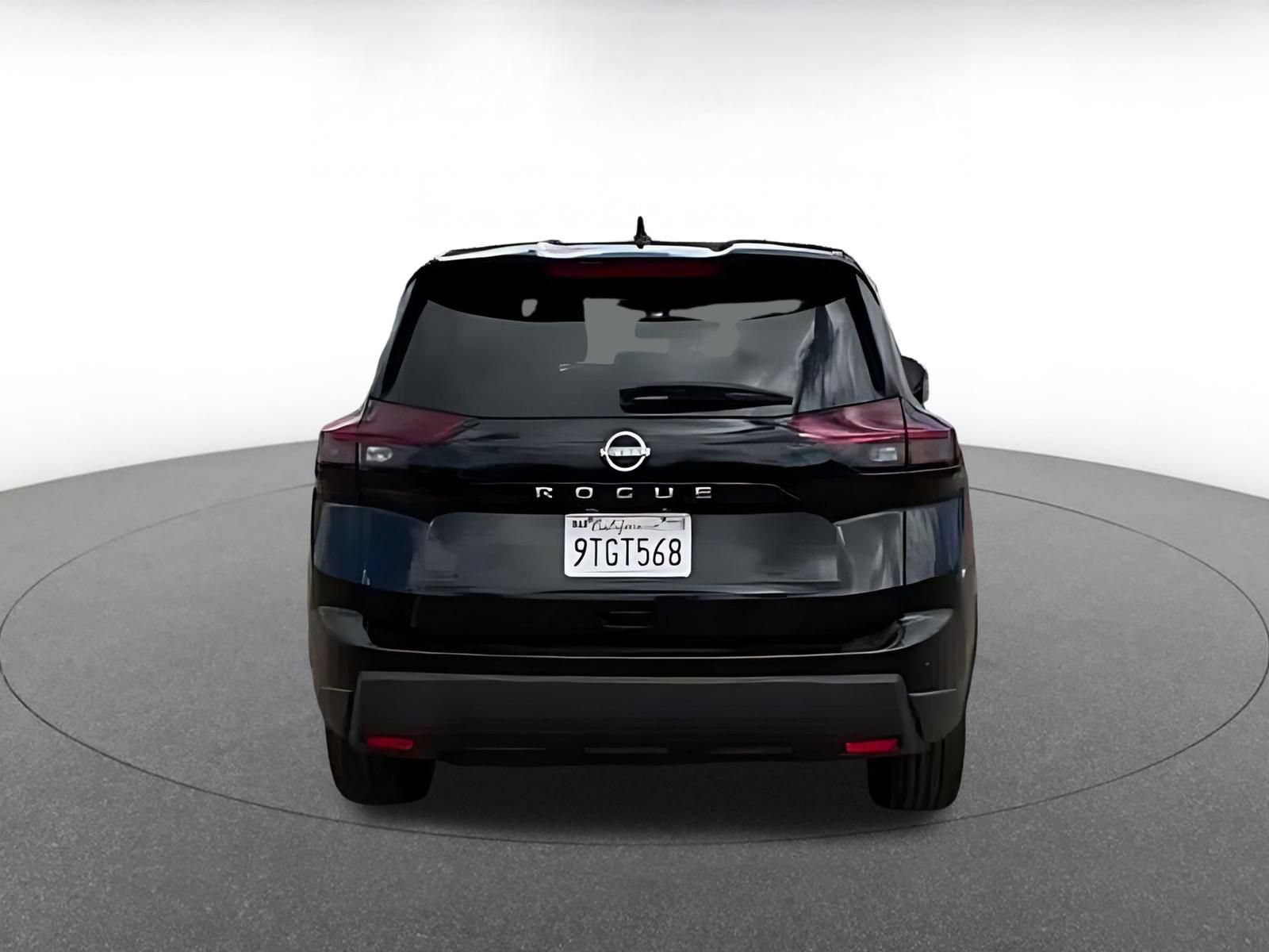Used 2025 Nissan Rogue SV FWD image 12