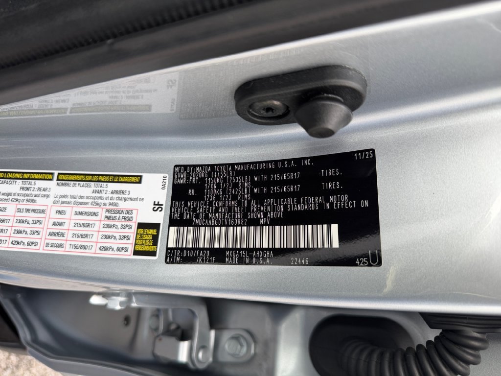 Used 2026 Toyota Corolla Cross LE AWD/4WD image 30