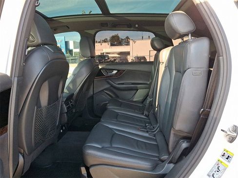 Used 2018 Audi Q7 3.0T Premium Plus w/ Premium Plus Package image 11