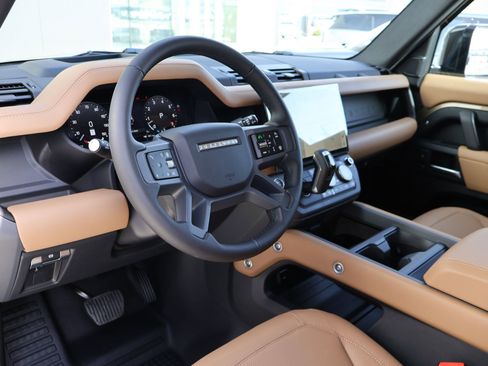 New 2026 Land Rover Defender 110 X-Dynamic SE image 12