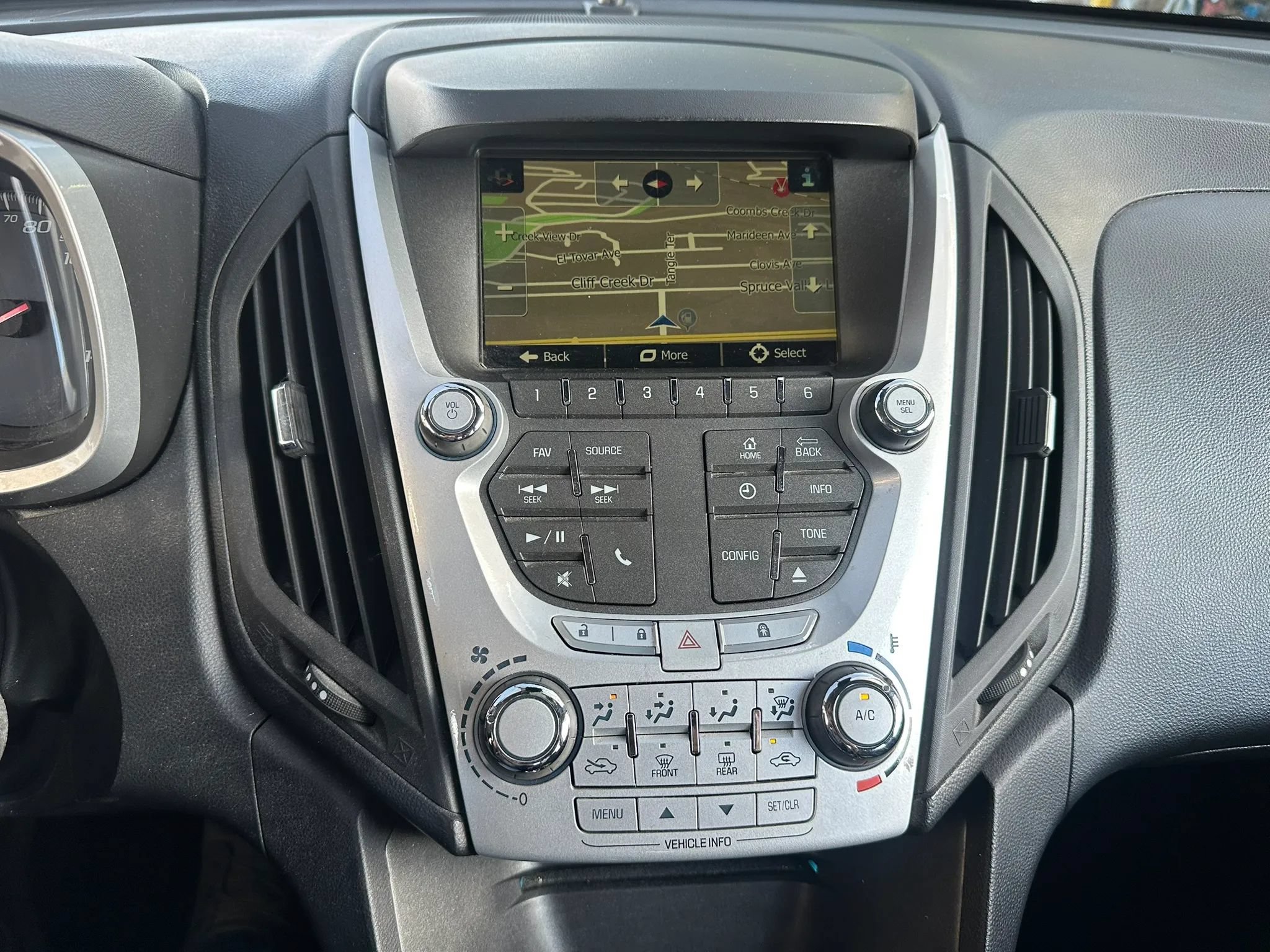 Used 2015 Chevrolet Equinox LT w/ Driver Convenience Package FWD image 14