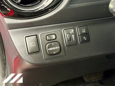 Used 2017 Toyota Prius C Three image 10