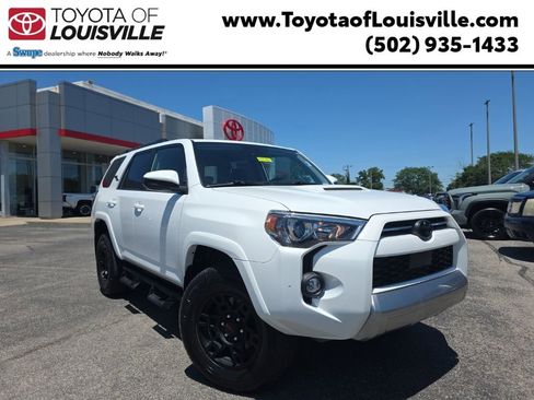 Certified 2023 Toyota 4Runner TRD Off-Road AWD/4WD image 1