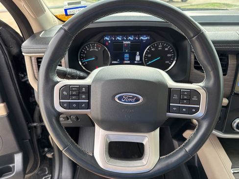 Used 2024 Ford Expedition Limited image 21