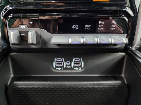 Used 2024 RAM 3500 Big Horn w/ Night Edition image 69