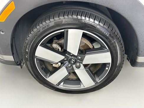 Used 2025 Hyundai Santa Fe Limited image 11