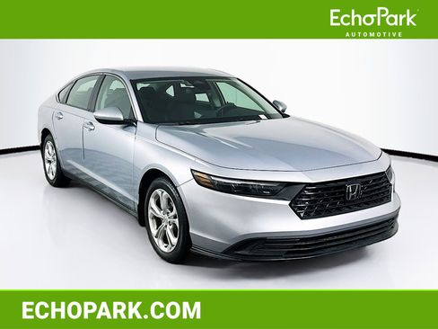 Used 2025 Honda Accord LX image 1