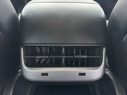 Used 2018 Tesla Model 3 Long Range image 33