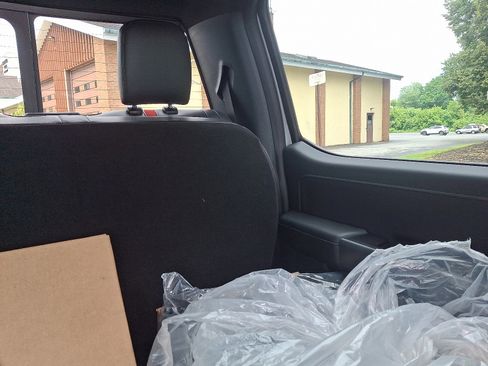 New 2025 Ford F150 XLT w/ Equipment Group 302A MID image 14