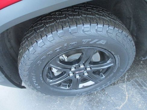 Certified 2023 GMC Acadia AT4 w/ Preferred Package image 12