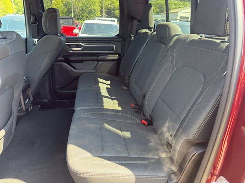 Used 2019 RAM 1500 Big Horn AWD/4WD image 10