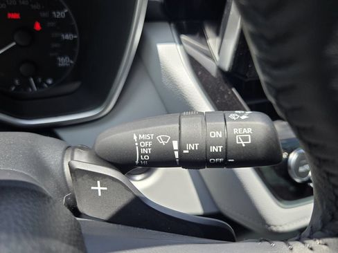 Used 2025 Toyota Corolla SE w/ SE Package FWD image 27