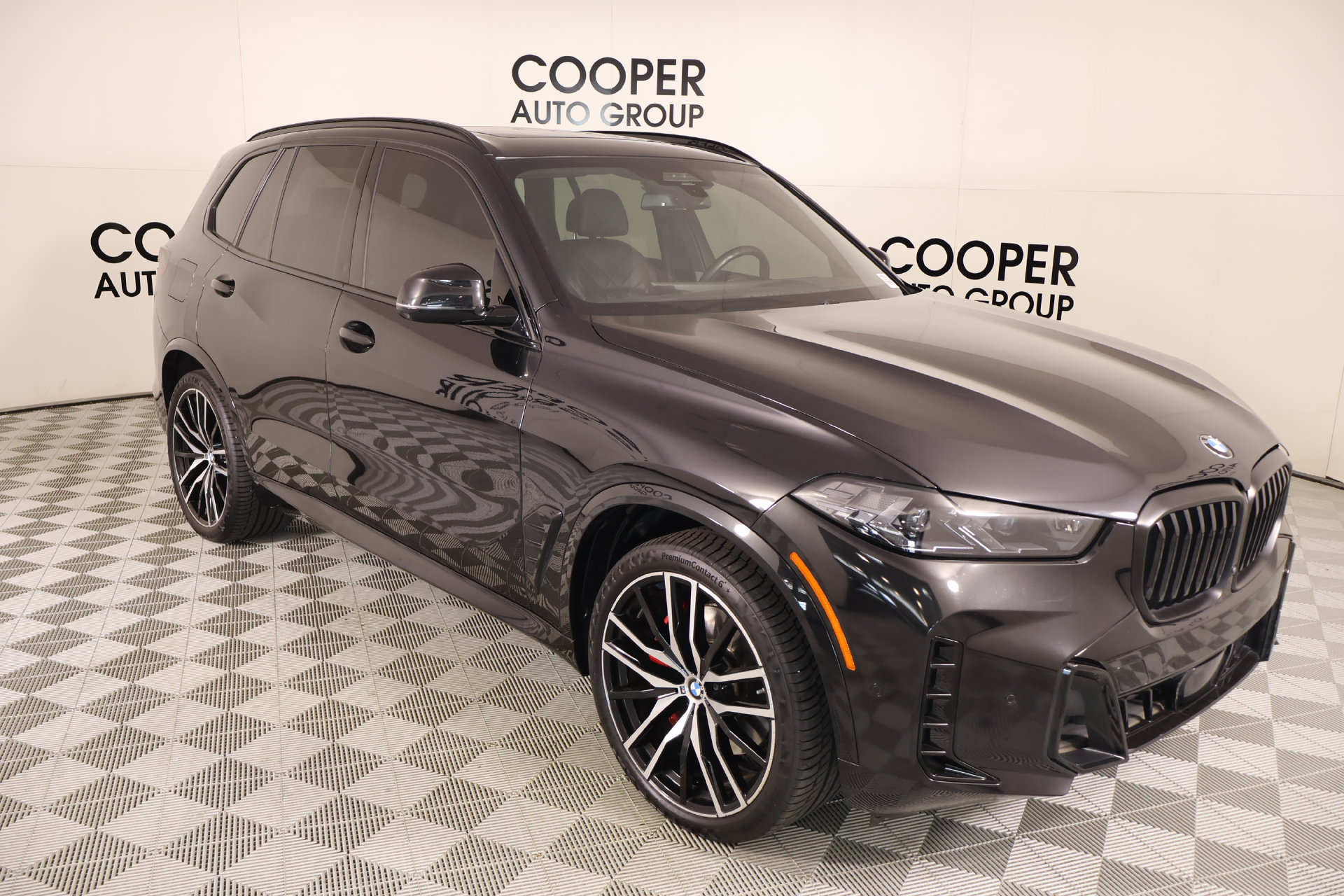Used 2024 BMW X5 xDrive40i w/ Executive Package AWD/4WD image 1