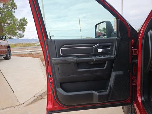 Used 2026 RAM 2500 Big Horn AWD/4WD image 13