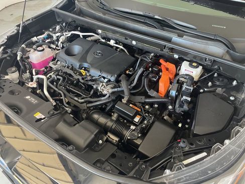 Used 2023 Toyota RAV4 SE w/ Weather & Moonroof Package image 12