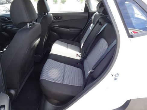 Used 2023 Hyundai Kona SE image 14