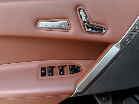 Used 2025 BMW iX M60 AWD/4WD image 10