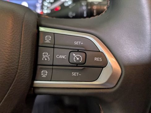 Used 2022 Jeep Compass Limited w/ Sun and Sound Group AWD/4WD image 19