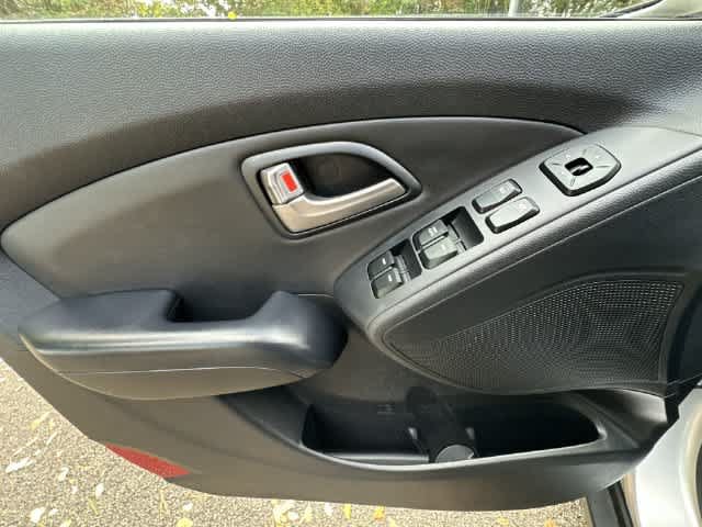 Used 2011 Hyundai Tucson GLS AWD/4WD image 14
