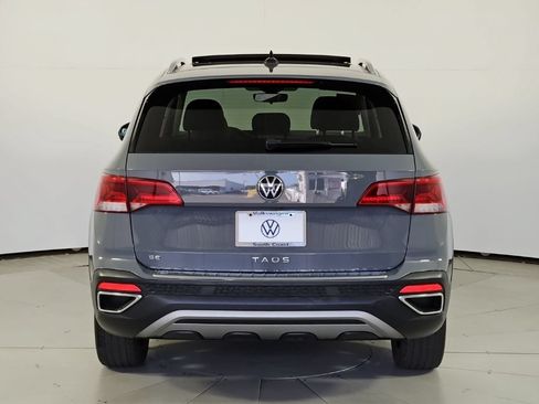 Certified 2023 Volkswagen Taos SE w/ Panoramic Sunroof Package FWD image 8