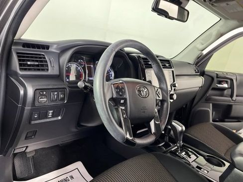Used 2020 Toyota 4Runner TRD Off-Road AWD/4WD image 20