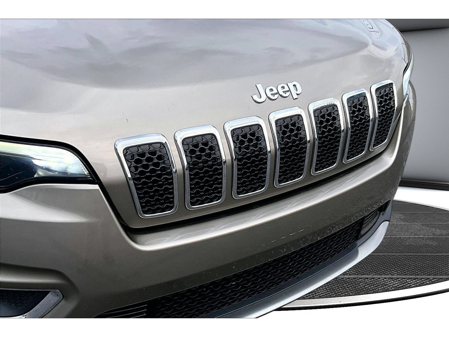 Used 2019 Jeep Cherokee Limited AWD/4WD image 53