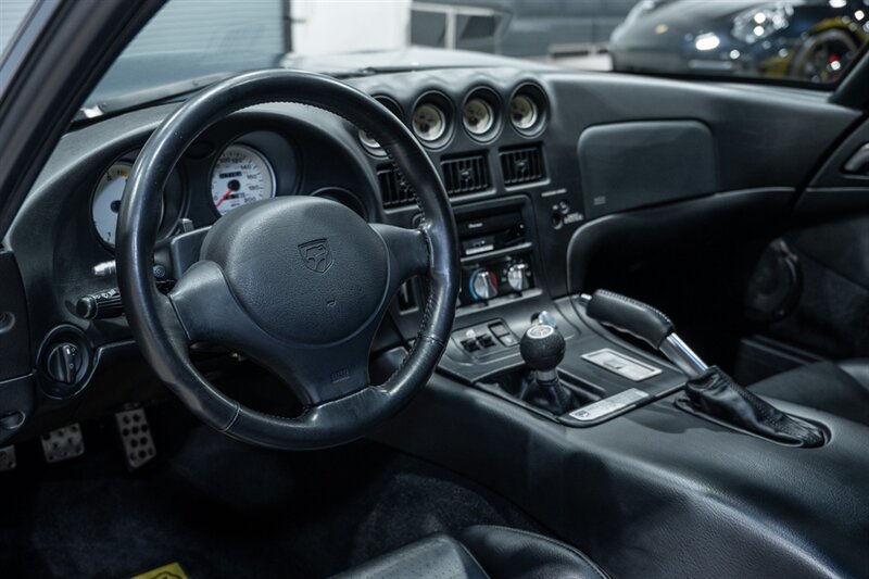 Used 2000 Dodge Viper GTS RWD image 46