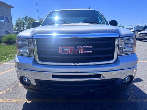 Used 2011 GMC Sierra 1500 SLE w/ Power Tech Package AWD/4WD image 3