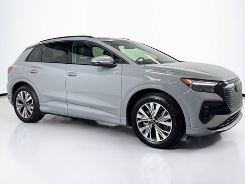 Used 2025 Audi Q4 e-tron Premium Plus w/ Premium Plus image 3
