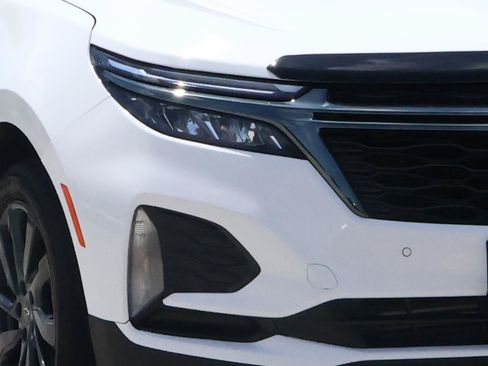 Used 2023 Chevrolet Equinox RS FWD image 8
