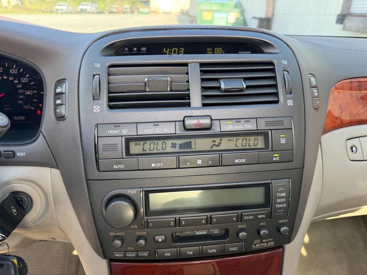 Used 2002 Lexus LS 430 RWD image 30