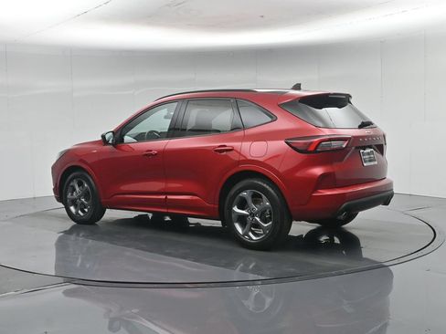 Used 2023 Ford Escape ST-Line w/ Tech Pack #1 FWD image 7