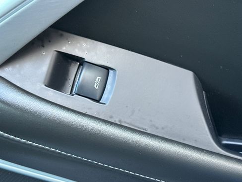 Used 2016 Chevrolet Camaro LT RWD image 21