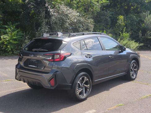 Used 2024 Subaru Crosstrek 2.0i Premium AWD/4WD image 4