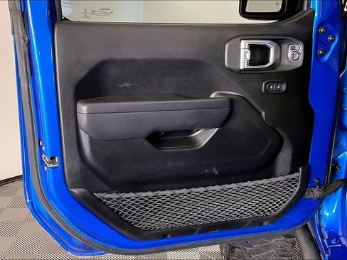 Used 2022 Jeep Gladiator Mojave w/ Trailer Tow Package image 24