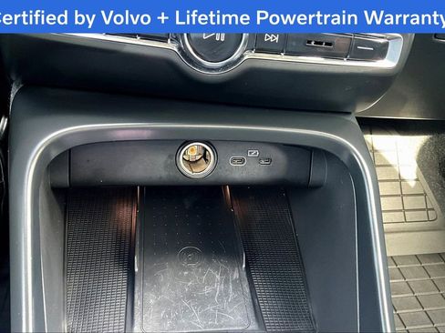 Certified 2023 Volvo XC40 B5 Plus w/ Driver Assist Package image 31