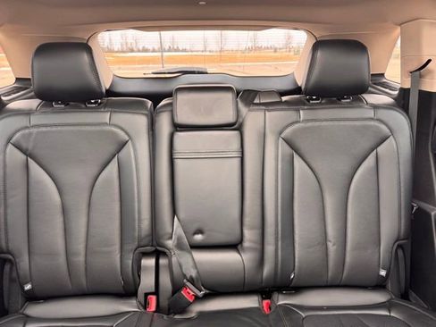 Used 2023 Lincoln Nautilus Reserve w/ Equipment Group 202A image 25