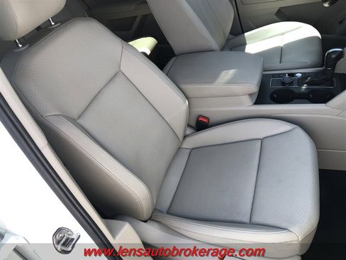 Used 2018 Volkswagen Atlas SE AWD/4WD image 24