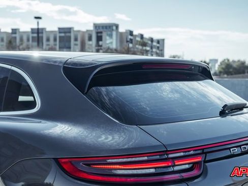 Used 2018 Porsche Panamera 4S image 30