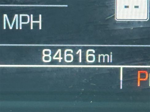 Used 2019 GMC Yukon SLT w/ Open Road Package image 34