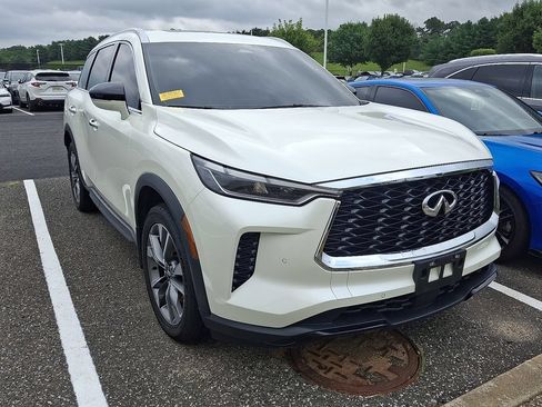 Used 2023 INFINITI QX60 Luxe w/ Performance Audio Package AWD/4WD image 3