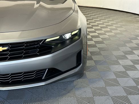 Used 2020 Chevrolet Camaro LT RWD image 9