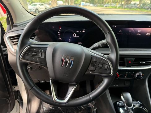 Used 2025 Buick Encore GX Preferred FWD image 24
